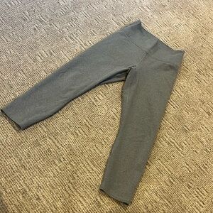 Fabletics 3/4 length leggings